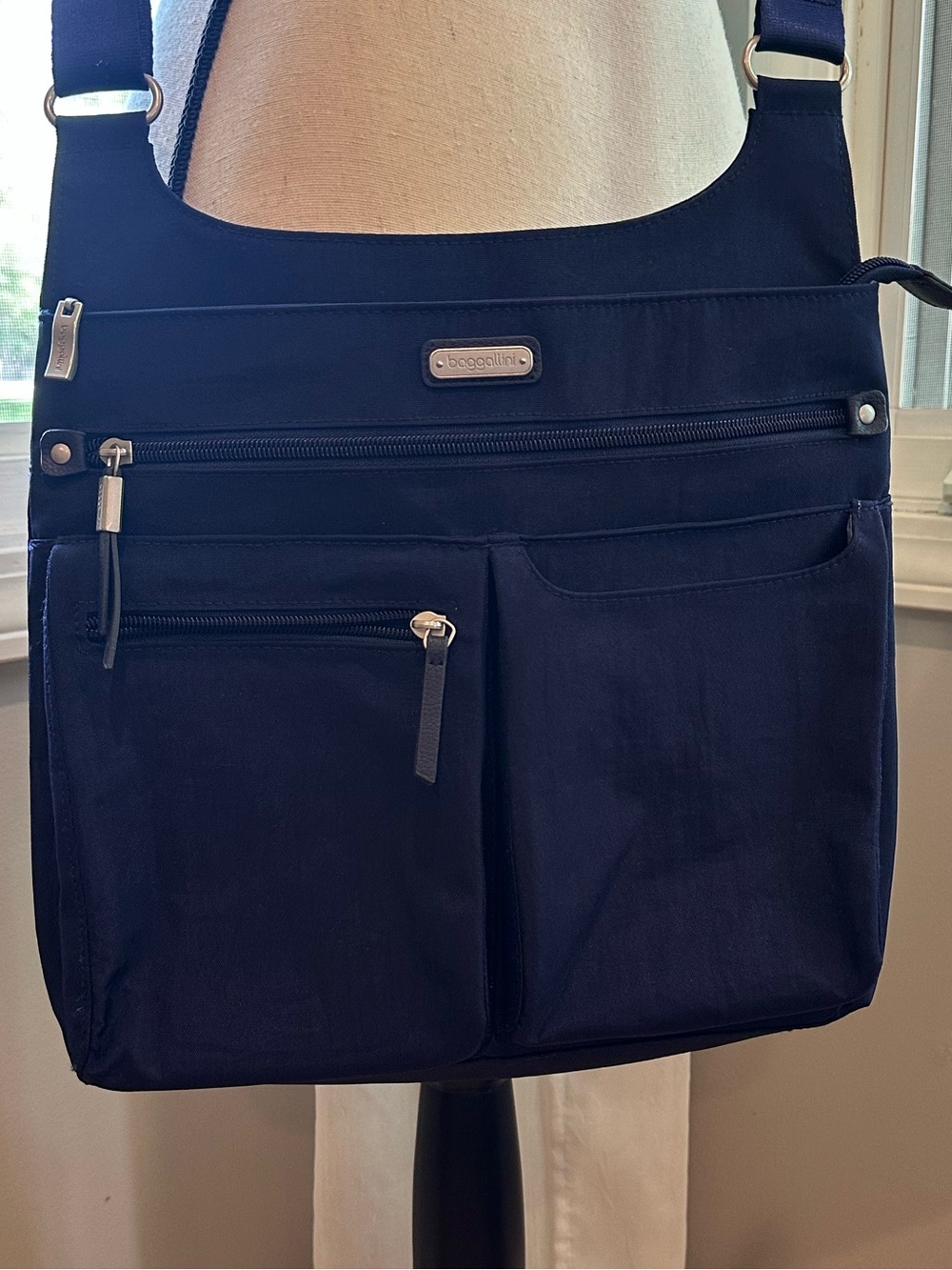 Baggallini Crossbody Travel Bag Navy Blue